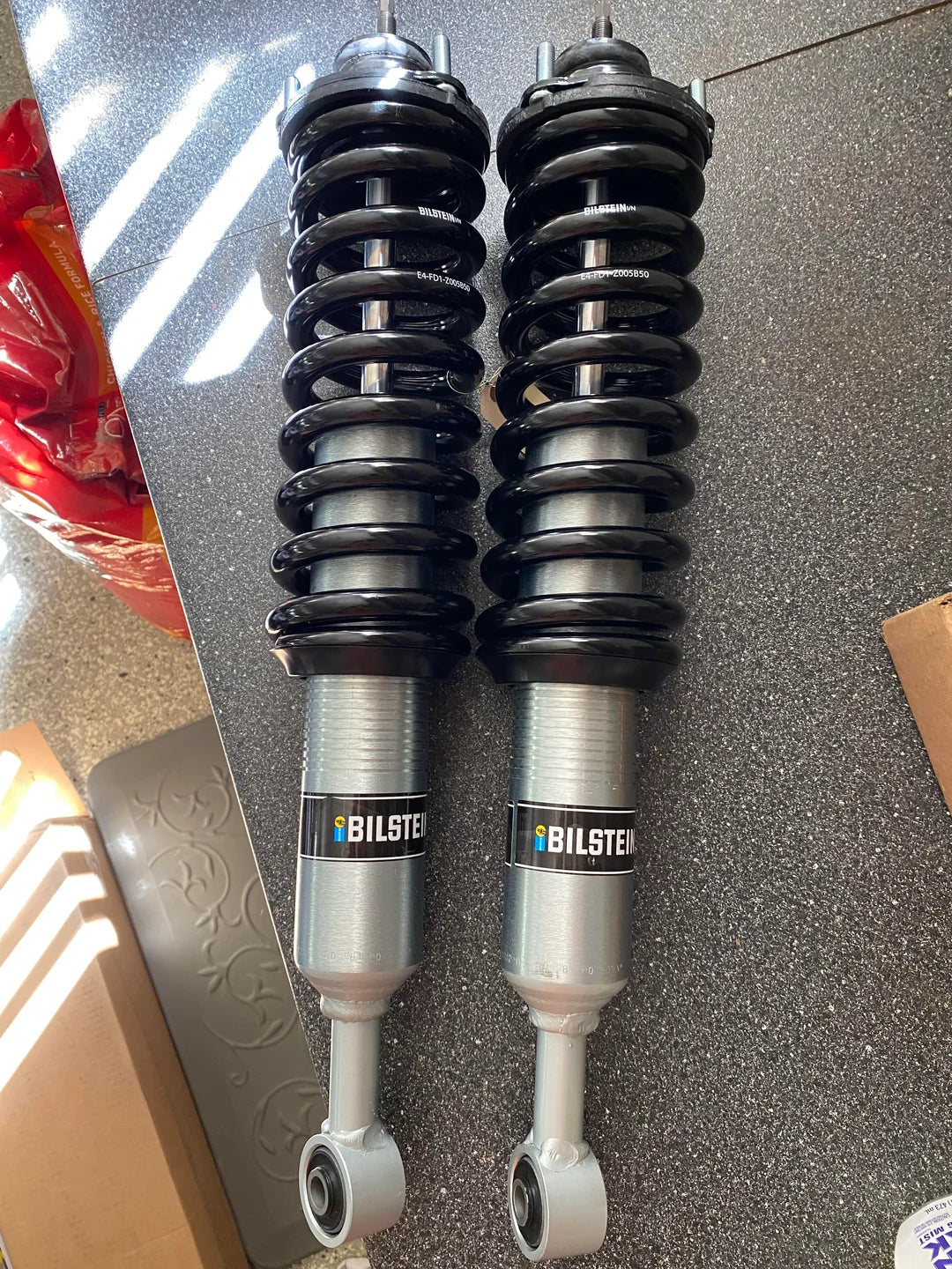 Big Bore Lift Kit — Bilstein 6112 2.5in Body + Platinum 630 Rear + Leaf Pack (Hilux N70/N80)